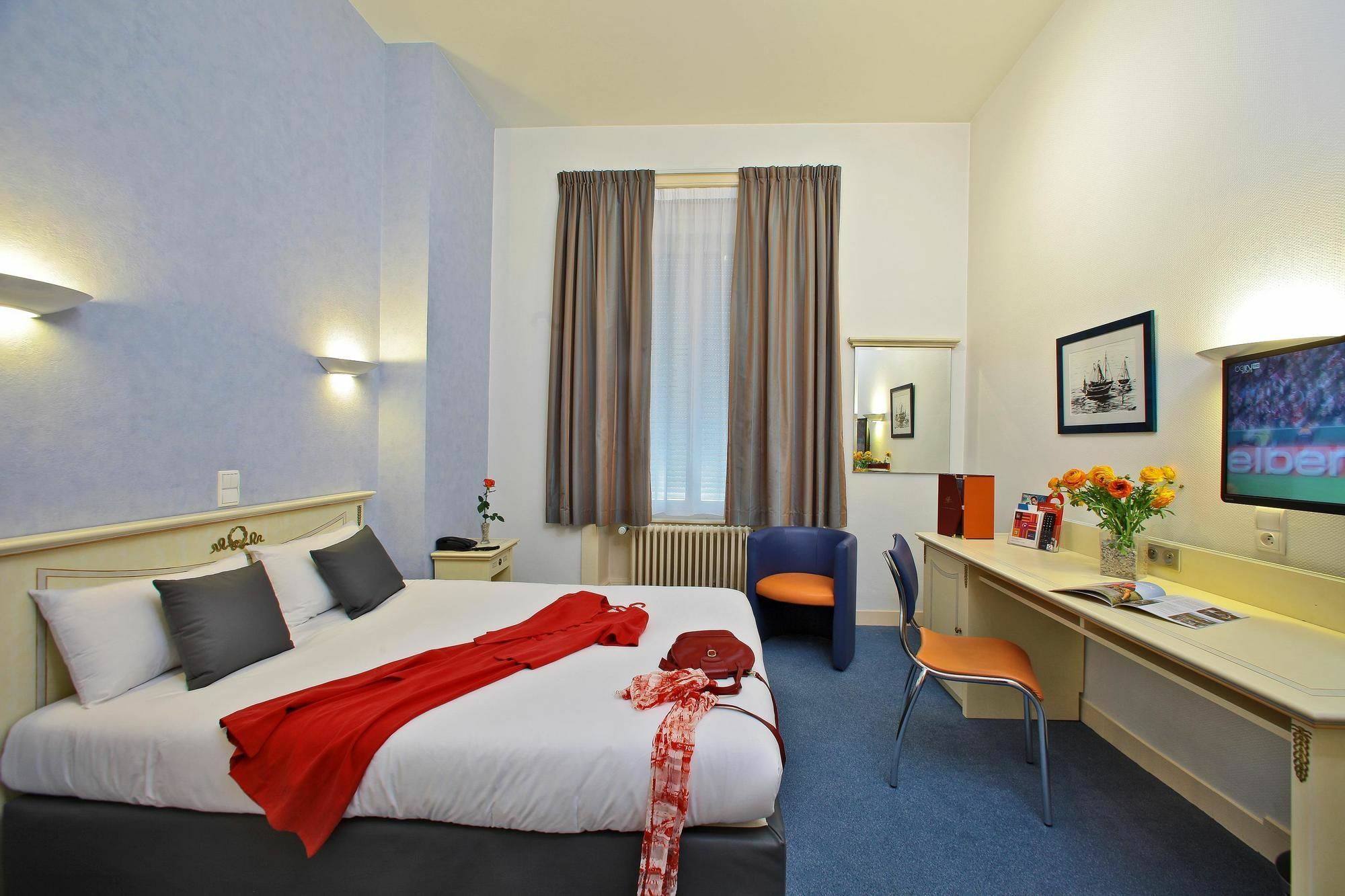 Hotel The Originals - Saint-martial, Centre